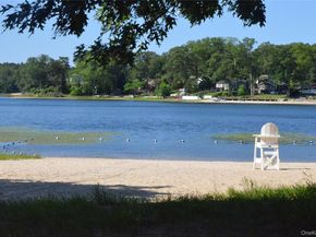 4 Wyandanch Trail, Ridge NY 11961