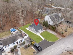 4 Wyandanch Trail, Ridge NY 11961