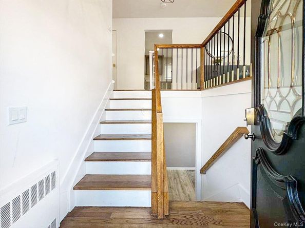 219 Pearsall Place, Woodmere NY 11598