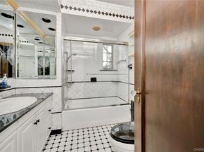 164-04 33rd Avenue, Flushing NY 11358