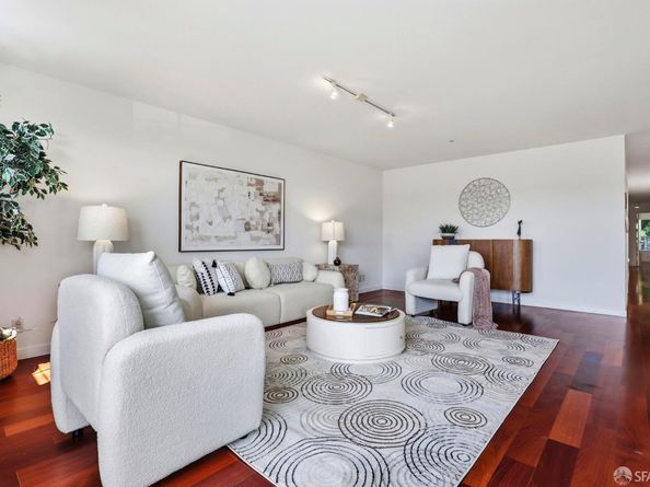 1678 Wallace Avenue, San Francisco CA 94124