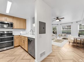 555 10th Street 102, Oakland CA 94607
