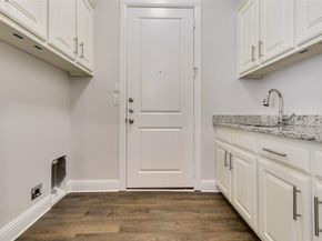 8841  Creek Run Road  403, Fort Worth Texas 76120