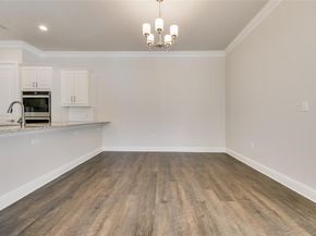 8841  Creek Run Road  403, Fort Worth Texas 76120