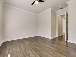 8841  Creek Run Road  403, Fort Worth Texas 76120