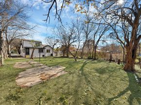 2527  Alaska Avenue , Dallas Texas 75216