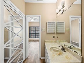 4800 W Lovers Lane  406, Dallas Texas 75209