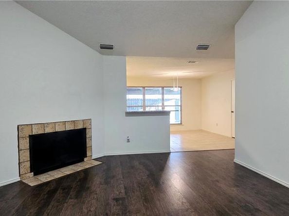 2224  Limestone Lane , Garland Texas 75040