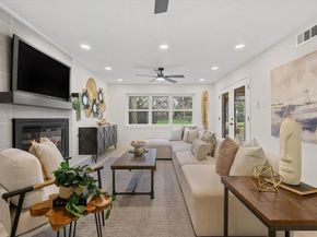 611  Ravenwood Drive , Arlington Texas 76013