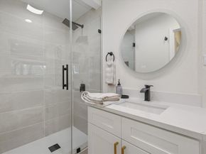 611  Ravenwood Drive , Arlington Texas 76013