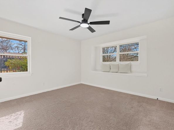 611  Ravenwood Drive , Arlington Texas 76013