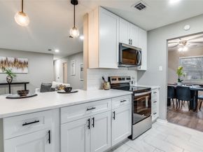 225  Highridge Drive , DeSoto Texas 75115