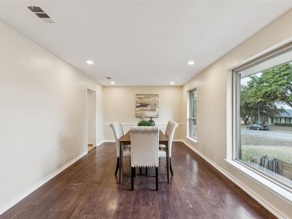 133 N Crestwood Boulevard , DeSoto Texas 75115