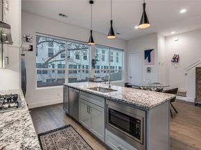 5915  Lindell Avenue  105, Dallas Texas 75206