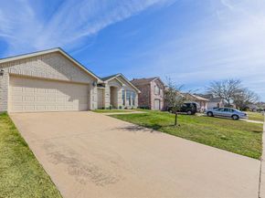 812  Passive Drive , Cedar Hill Texas 75104