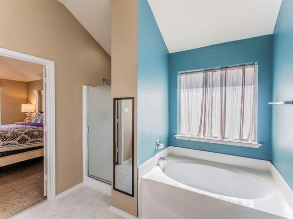 812  Passive Drive , Cedar Hill Texas 75104