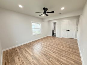8423  Glen Regal Drive , Dallas Texas 75243