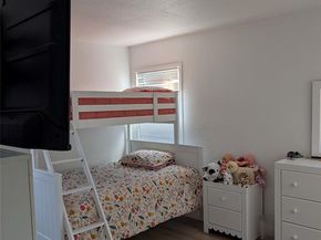 2748 S Llewellyn Avenue , Dallas Texas 75224