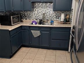 2748 S Llewellyn Avenue , Dallas Texas 75224