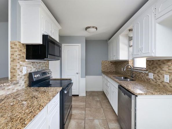 540  Billie Ruth Lane , Hurst Texas 76053