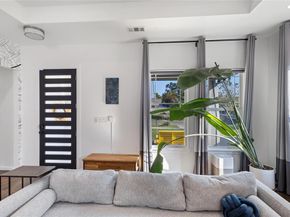 2534  Gladstone Drive , Dallas Texas 75211