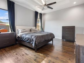 2534  Gladstone Drive , Dallas Texas 75211