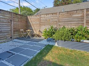 2534  Gladstone Drive , Dallas Texas 75211