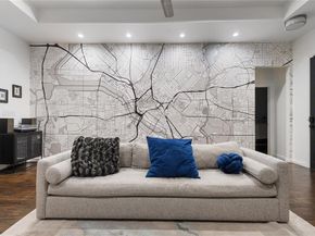 2534  Gladstone Drive , Dallas Texas 75211