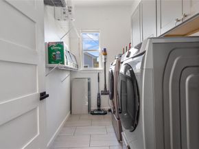 2534  Gladstone Drive , Dallas Texas 75211