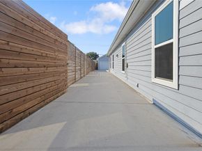 2534  Gladstone Drive , Dallas Texas 75211