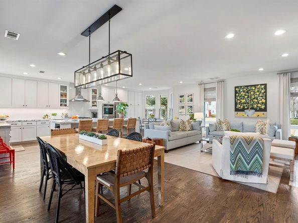 6605  Robin Road , Dallas Texas 75209