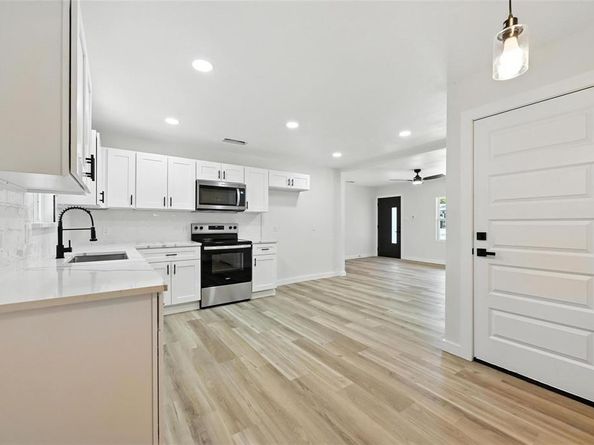 4413  Quails Lane , Fort Worth Texas 76119