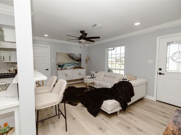 524  Ridgecrest Drive , Lewisville Texas 75067