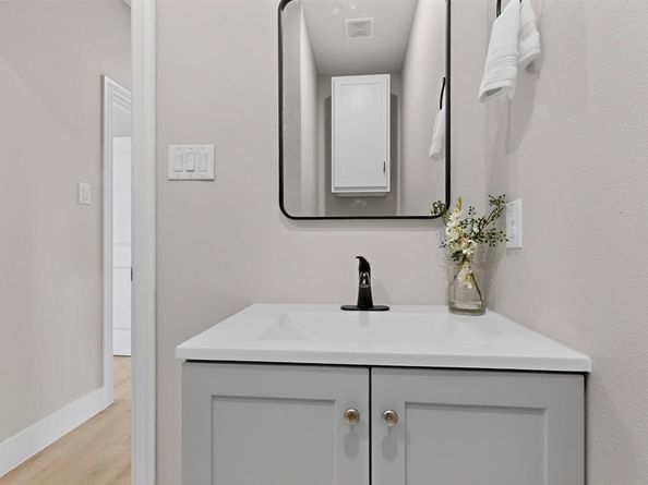 6027  Plum Dale Road , Dallas Texas 75241