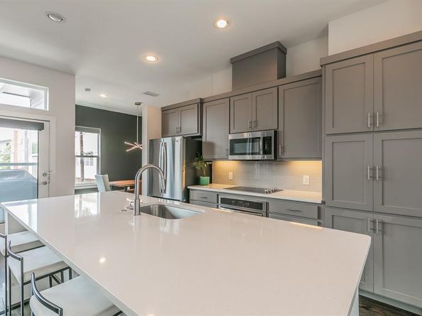 2441  Thatcher Drive , Dallas Texas 75206