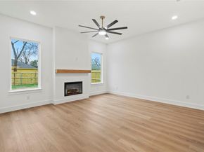 3835  Spence Street , Dallas Texas 75215