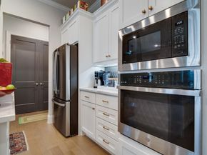 307  Sunset Lane  101, Fort Worth Texas 76114