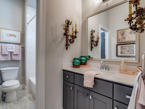 307  Sunset Lane  101, Fort Worth Texas 76114