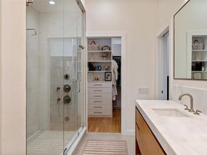 3510  Edgewater Street , Dallas Texas 75205