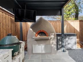 3510  Edgewater Street , Dallas Texas 75205