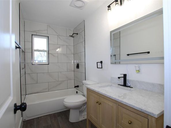 1525  Murray Drive , Garland Texas 75042