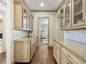 6615  Meadow Road , Dallas Texas 75230