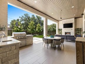 5628  Lindenshire Lane , Dallas Texas 75230