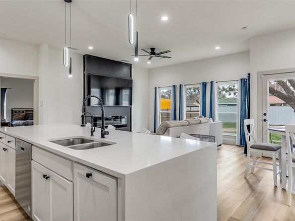 2340  Denmark Street , Dallas Texas 75253