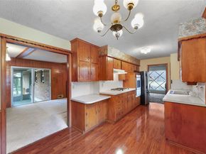 2102  Lansdowne Drive , Garland Texas 75040