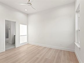 1902  Homeland Street , Dallas Texas 75212