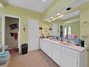 2144  Usa Drive , Plano Texas 75025