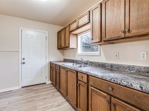 133 W Hobson Avenue , Dallas Texas 75224