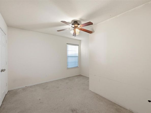 8118  York Beach Place , Arlington Texas 76002