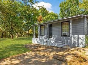 519  Sunnyside Avenue , Cockrell Hill Texas 75211